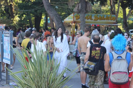 Gesù nella folla xD