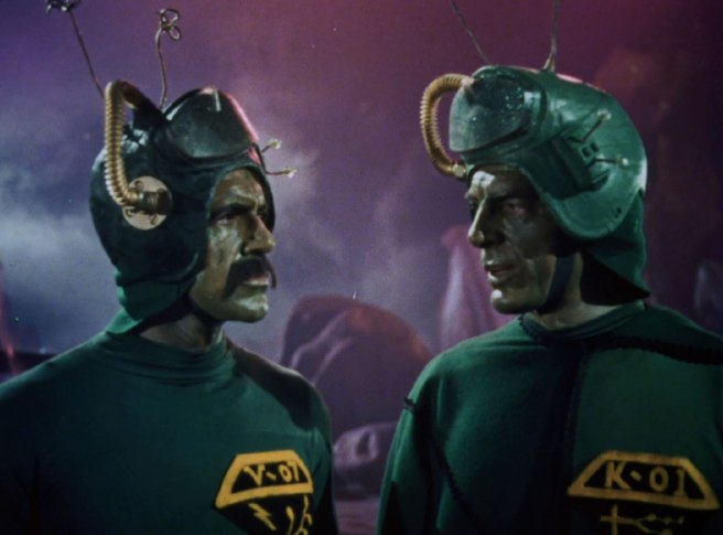 Santa-Claus-Conquers-the-Martians-movie-film-1964-sci-fi-comedy-2