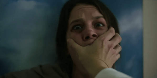 smile-2022-movie-film-horror-sosie-bacon-rose-cotter-1