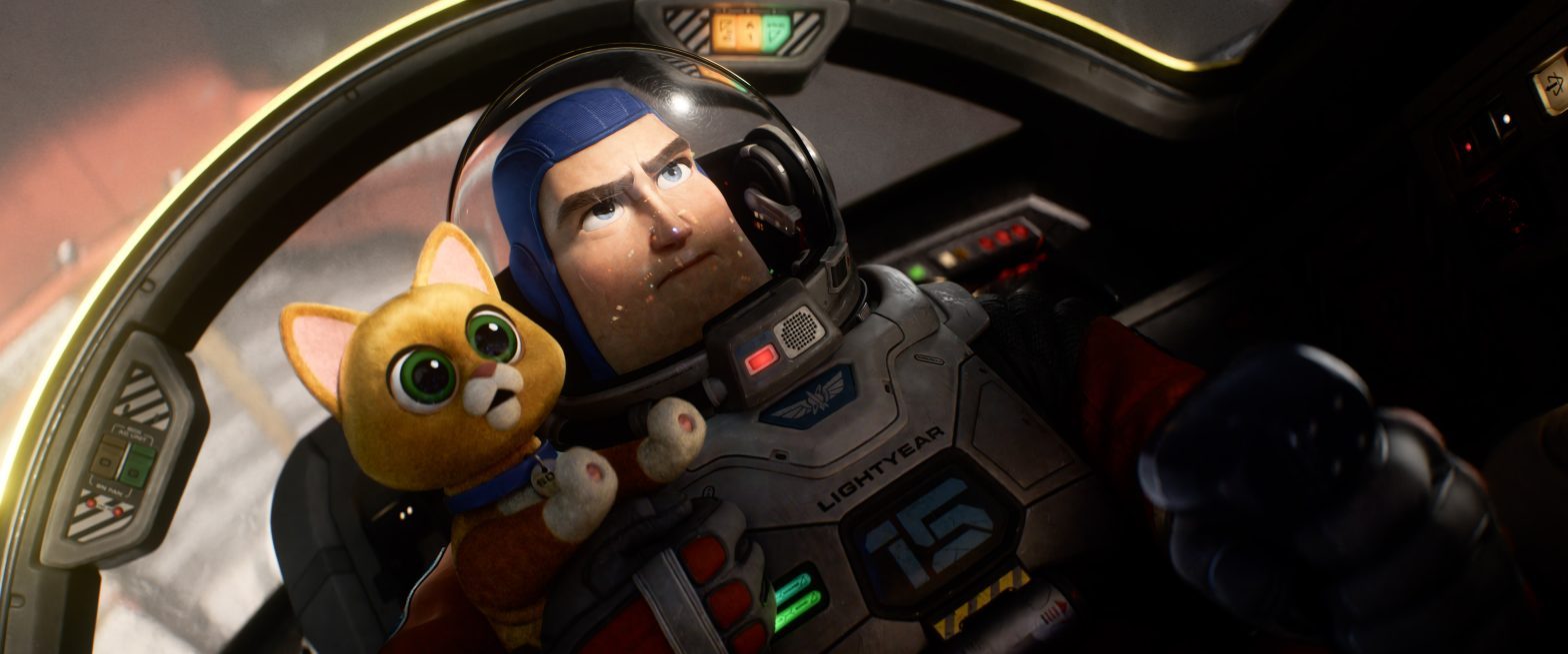 Lightyear-la-vera-storia-di-buzz-film-movie-2022-animated-pixar-animation-sci-fi-action-comedy-drama-chris-evans-sox-peter-sohn